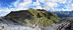 Panorama serpentin Stelvia od Monte Scorluzzo